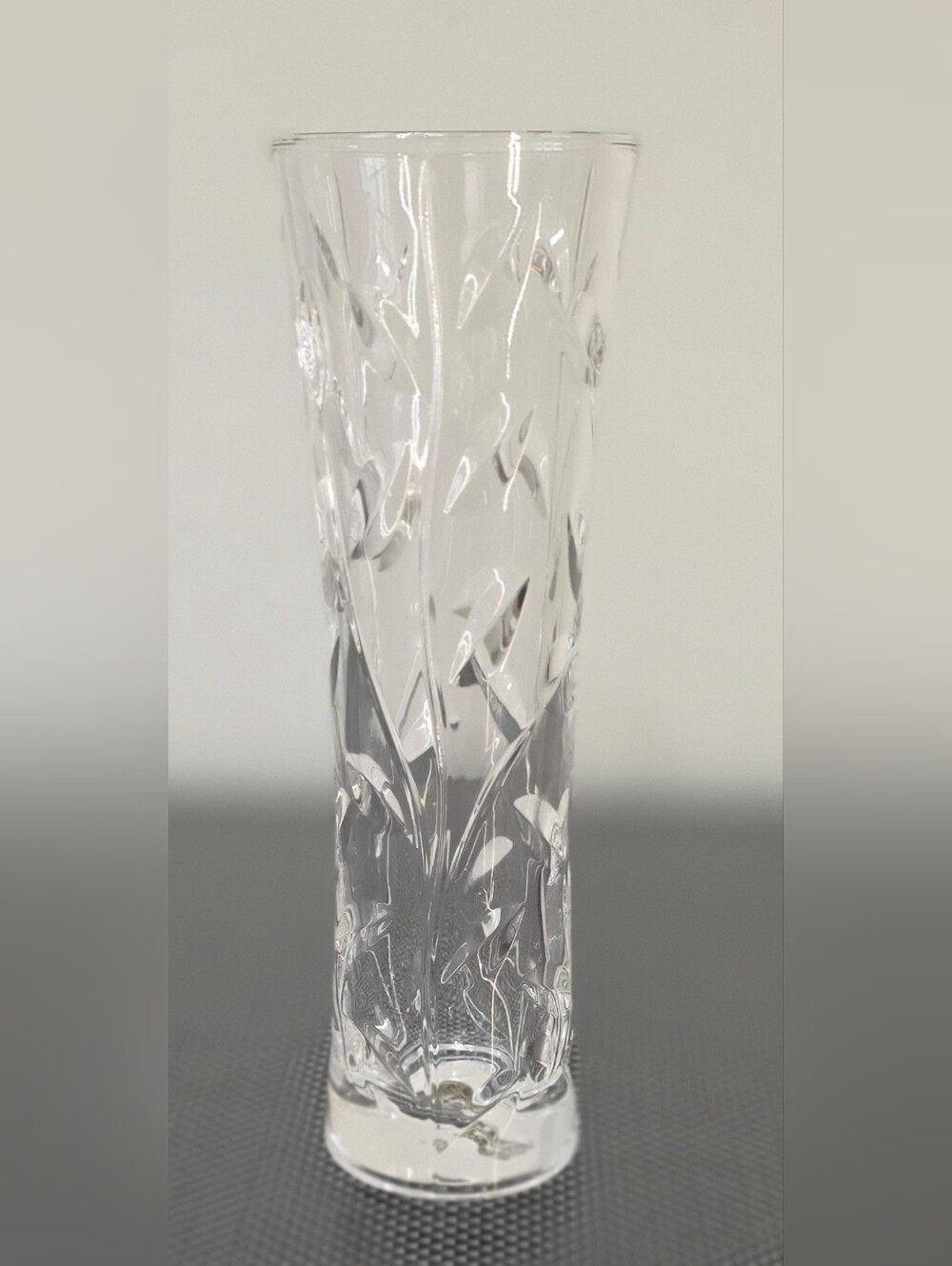 Vintage Royal Crystal Rock Cut Clear Laurus Stem Leaf Bud Flower Vase 7 3/4"